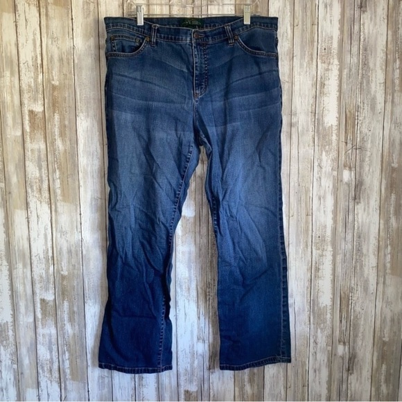 Ralph Lauren Medium Wash Bootcut Jeans - Picture 1 of 6
